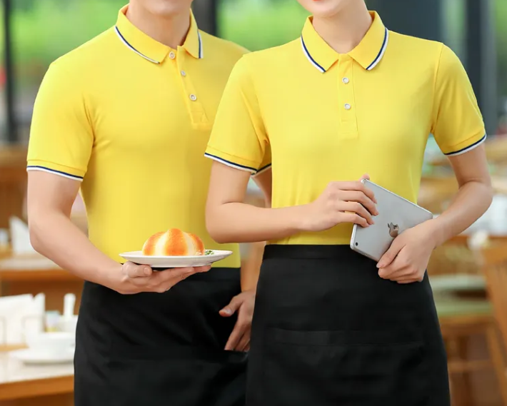 黄色酒店职业装展示，酒店服务员制服